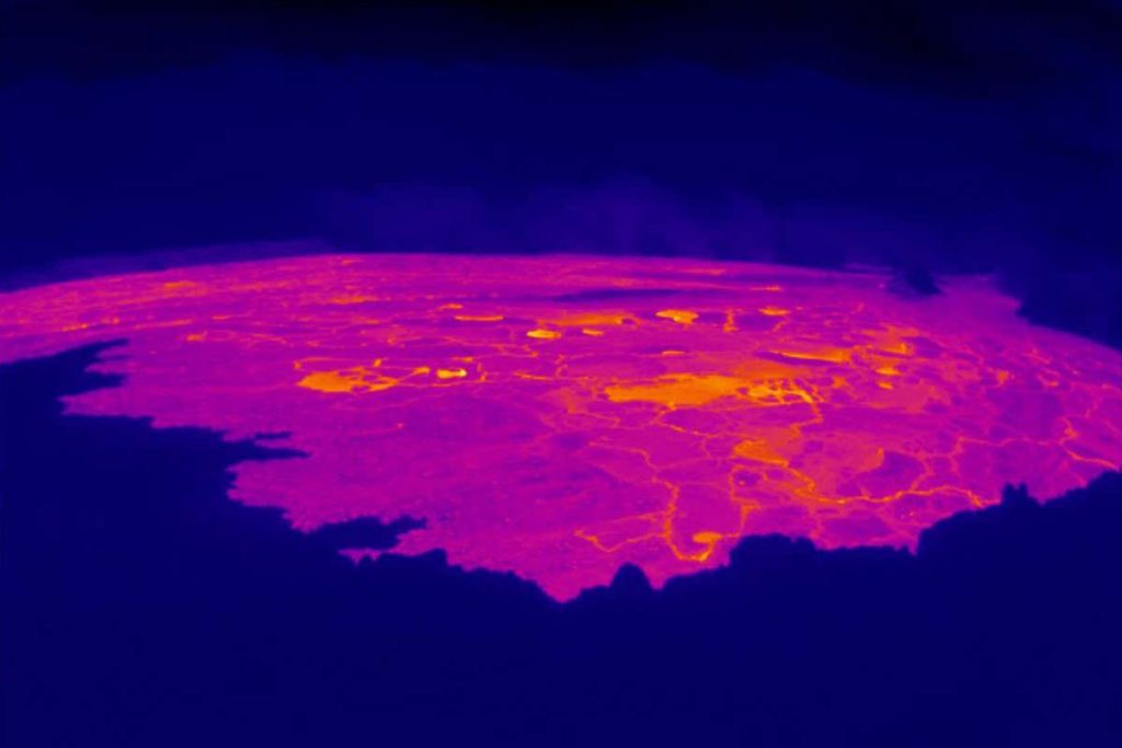 Hawaii’s Mauna Loa volcano is erupting for the first time