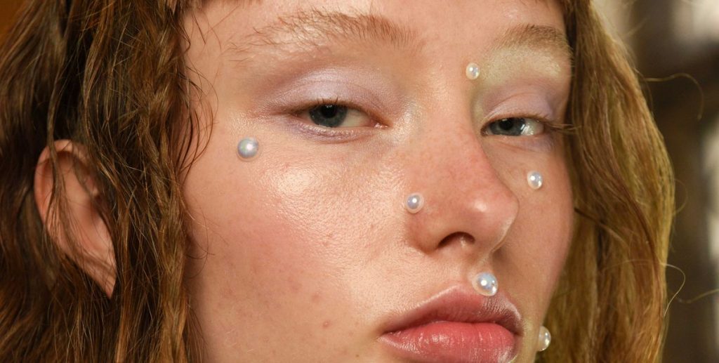 The Derm-Approved Way to Treat Acne-Prone Skin