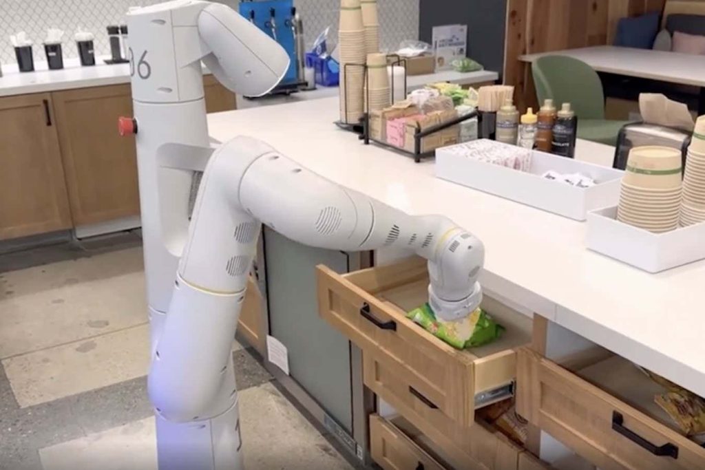 Google robot can have a conversation but also fetch you