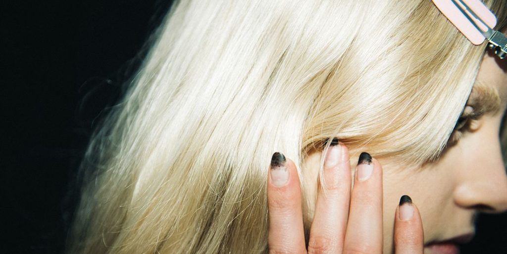 7 Best Fall Nail Trends We Saw On the Runways