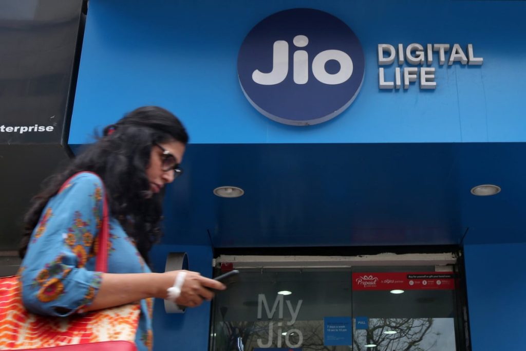 Jio Picks Nokia, Ericsson as Equipment Suppliers Ahead of India