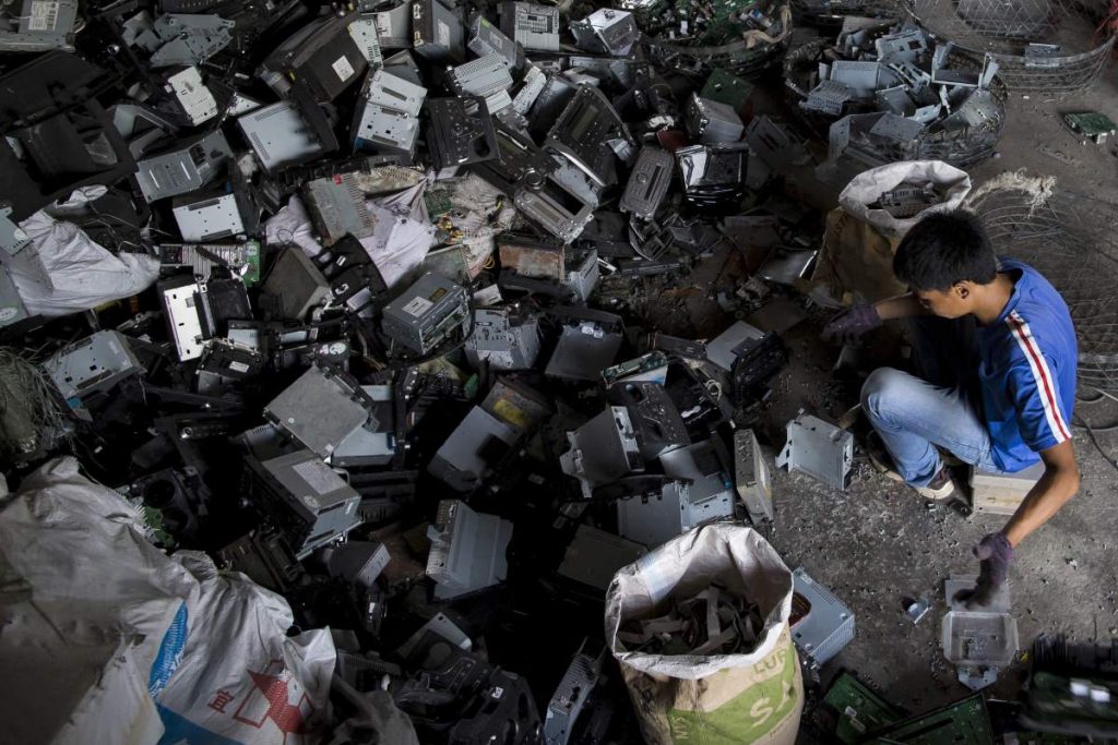 Over 5 Billion Smartphones Likely to Be Discarded in 2022: