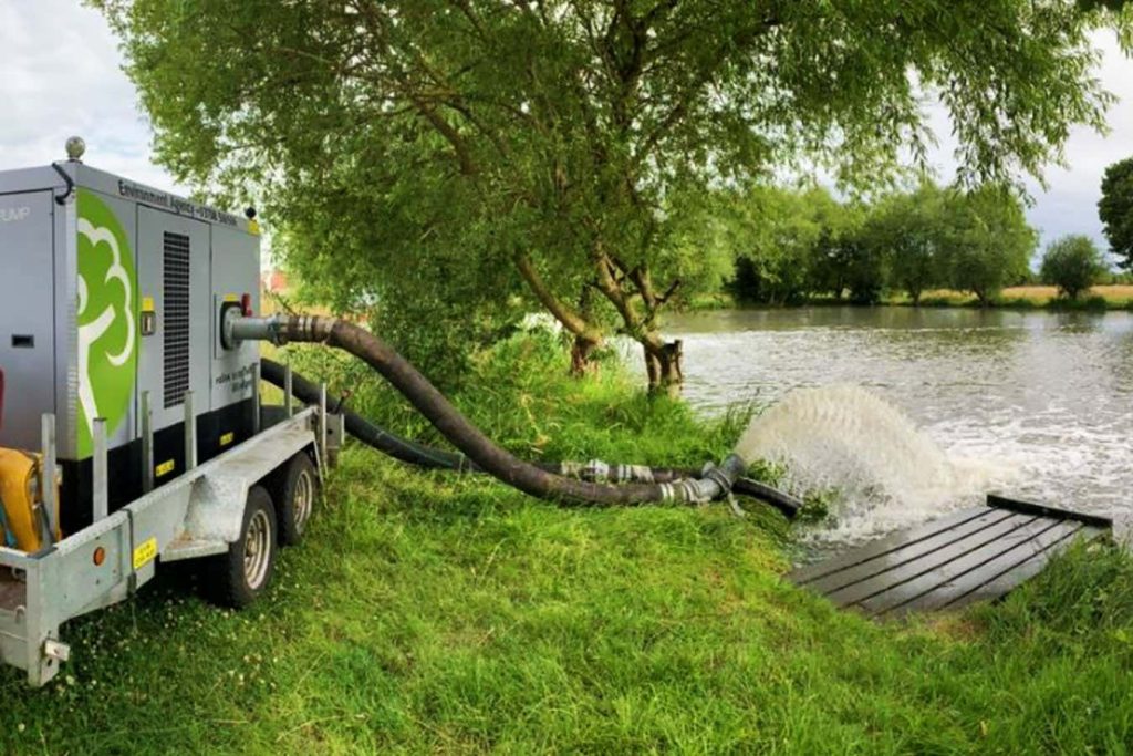 English rivers regularly pumped full of oxygen to prevent fish