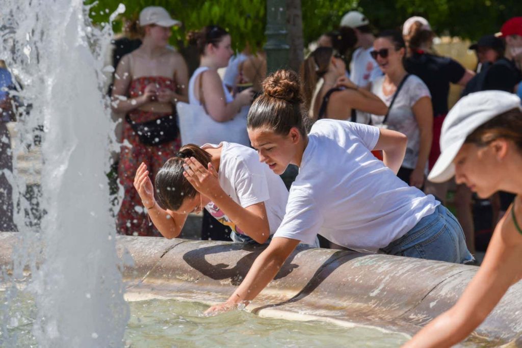 Risk of mass deaths as heatwaves start to pass survivability