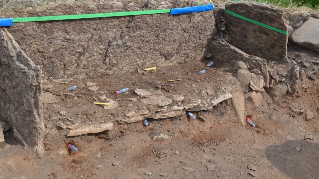 1 of Sweden’s oldest stone tombs is mysteriously missing skulls