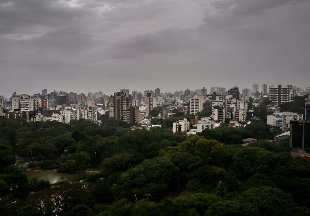 Fresh rains pound Brazil’s flood-hit south as evacuations double